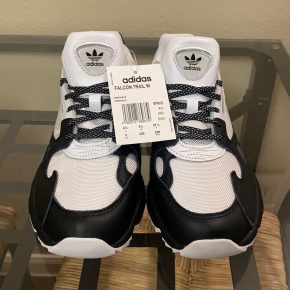 Adidas Falcon Trail WMNS Size 6. - Picture 2 of 3